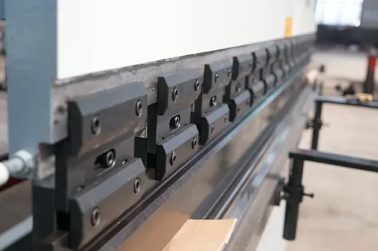 maquina-de-dobrar-aco-com-eixo-torcido-para-venda1