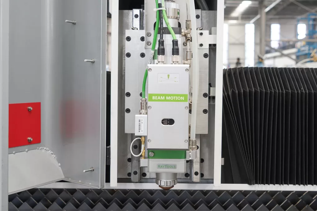 Cabeca de corte a laser com foco inteligente