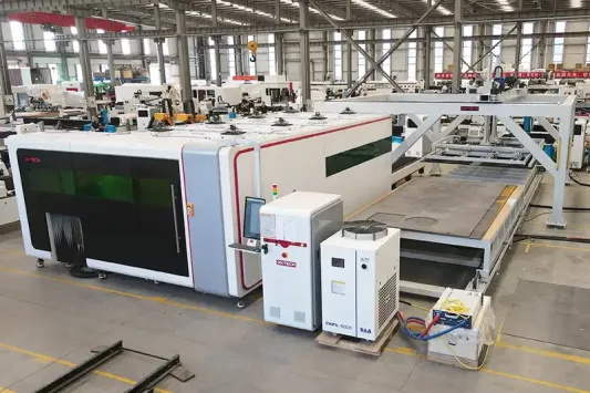 maquina de corte e descarga automatica de carga e descarga totalmente fechada, corte a laser